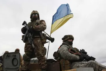 ​Присвячується нашим мужнім та відважним хлопцям та дівчатам з ЗСУ! Дякуємо усім вам, що бороните нашу свободу!