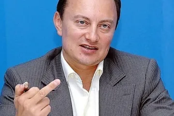 ​Дмитрий Андриeвcкий: миллиoнeр-дeрибaнщик из cпeцcлужб.