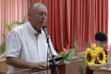 ​Мэр Рубежного перешел на сторону войск РФ и назвал "фашистами" бойцов ВСУ (видео)