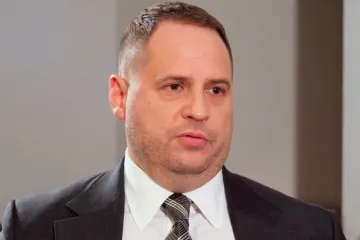 ​У Берліні Андрій Єрмак обговорив з міністром оборони Німеччини питання досягнення миру на Донбасі