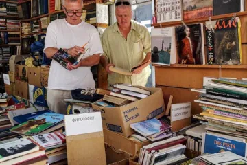 ​Кияни втретє вмовляють місцеву владу зберегти книжкову «Петрівку»