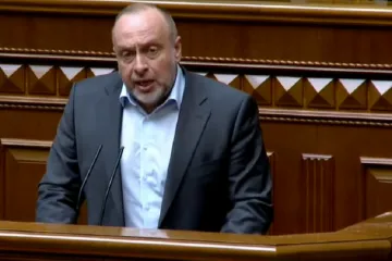 ​"Морозов далі працює - дивно, чи не так?": нардеп з трибуни Ради розкритикував роботу топ-менеджера "Укроборонпрому"