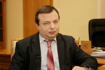 ​Владимир Слышинский и карьерный рост. Каким образом негодяи и предатели добиваются успеха