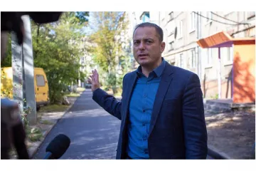 ​Мэр Каменского Андрей Белоусов оформил на свою жену местный завод железобетонных изделий