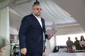 ​Арутюнян Еміль Карленович : спільними зусиллями меценатів при Свято-Благовіщенському монастирі було зведено та відкрито новий храм
