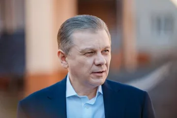 ​И захотел Моргунов Сергей Анатольевич больше денег… и предложил городскому совету платить ему на 60% больше прежнего