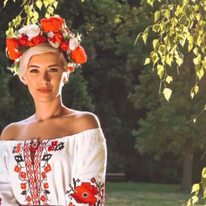 ​"Рідний дім" для всіх, хто любить Україну: співачка Катерина Терещенко презентувала нову пісню та кліп