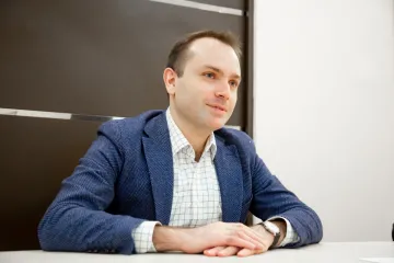​ТОП-менеджер “Укрзалізниці” Олександр Перцовський знищує ДП та приховує статки, – Ярослав Бондаренко