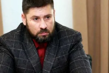 ​Уволенный из МВД Гогилашвили снимает вместе с женой Марией Левченко дом у семьи схемщика по «скруткам» НДС Вячеслава Стрелковского