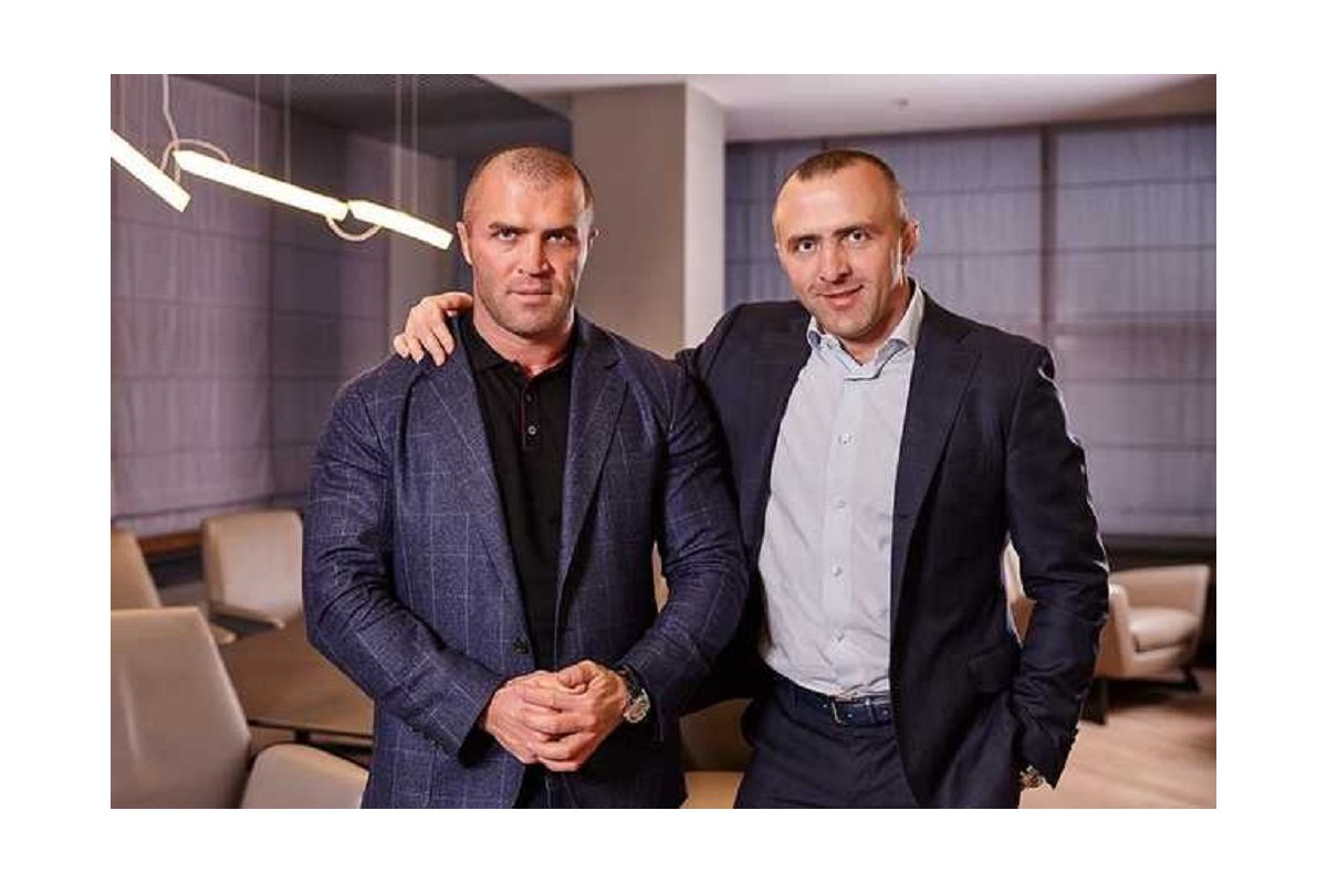 Застройщики Андрей Насиковский и Александр Насиковский угодили под уголовное дело: компанию «Dim Group» проверяет полиция