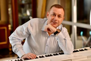 ​IGOR MIZRAKH. A REVIEW IN PATCHWORK STYLE
