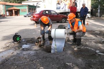 ​В Одессе продолжают менять трубы по современной немецкой технологии