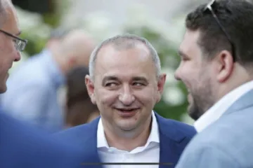 ​Крыша Матиоса. Экс-военный прокурор с помощью налоговика заработал миллионы