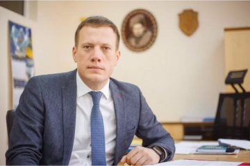 ​Фіскал Януковича Василь Поїзд штурмує уряд у прагненні повернутися до “годівниці”
