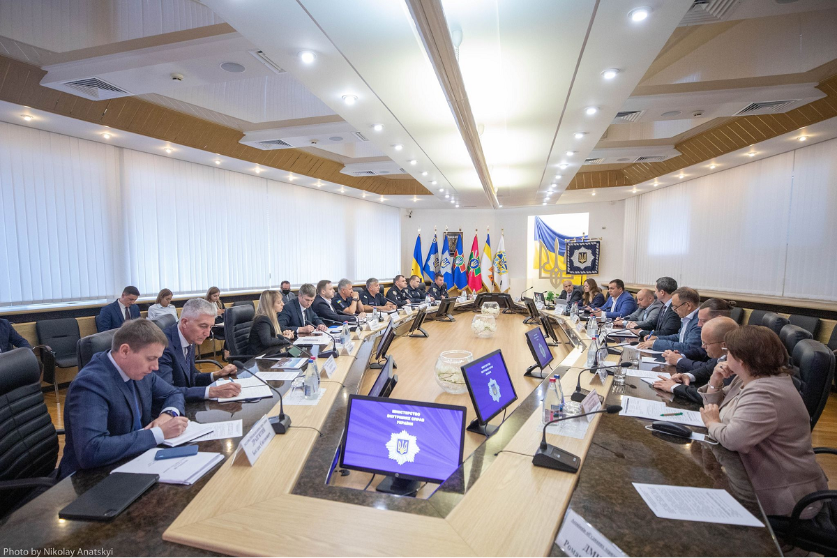 Нова ініціатива МВС – розширення мережі Центрів безпеки, які швидко та якісно надаватимуть послуги громадянам - Денис Монастирський