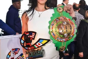 ​Мастер спорта международного класса и Чемпионка мира по кикбоксингу и тайскому боксу - Елена Овчинникова