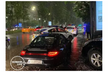 ​В Киеве задержали в неадекватном состоянии экс-игрока Шахтера и сборной Украины Вячеслава Шевчука. ВИДЕО