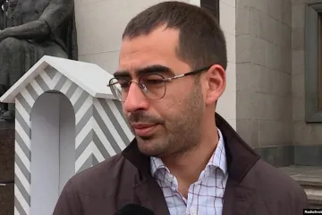 ​Пьяный "слуга народа" из Днепра устроил ДТП и пытается "отмазаться" (ВИДЕО)