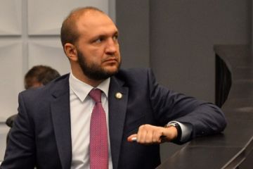 ​Яциковський розповів, як Труш разом з “порошенківцями” землю “віджимає” – Документ